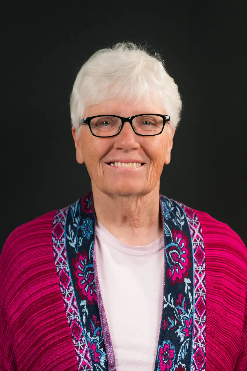 Main Image Supporting the Content of about-connie-czepiel